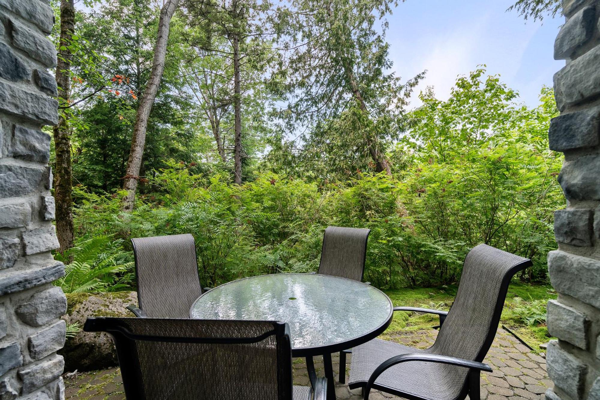 Les Eaux - 2Bdrs W Pool & Hot Tub Near Village Мон-Трамблан Экстерьер фото